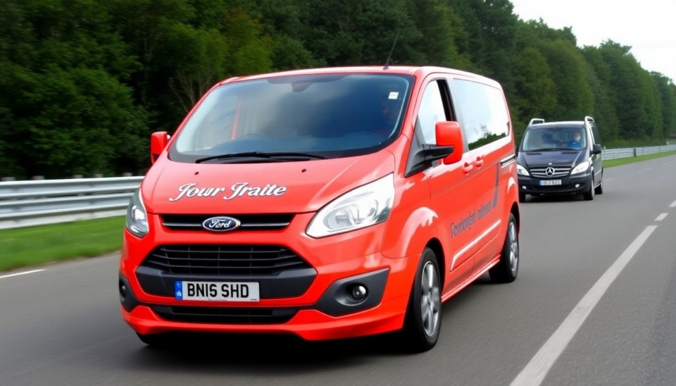 Encontro com a Lenda: Ford Supervan Acelera na Pista Dunsfold